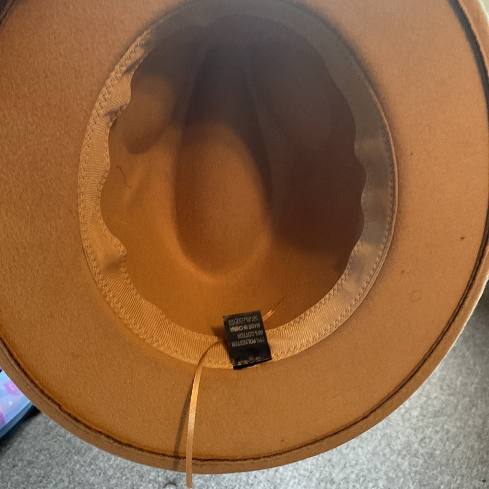 Tan hat - Picture 3 of 3